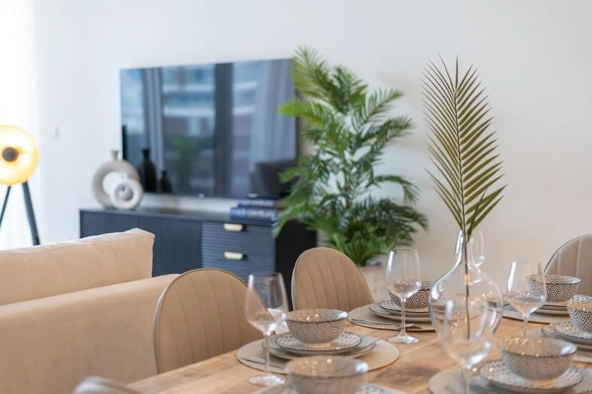Charming 2-Bedroom Apartments At 1 Residences, Near Zabeel Park! Dubai